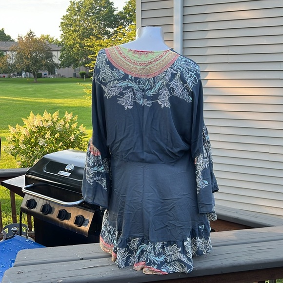 Free People BOHO Sunset Dreams Printed Bell-Sleeve Tunic large - Picture 5 of 11